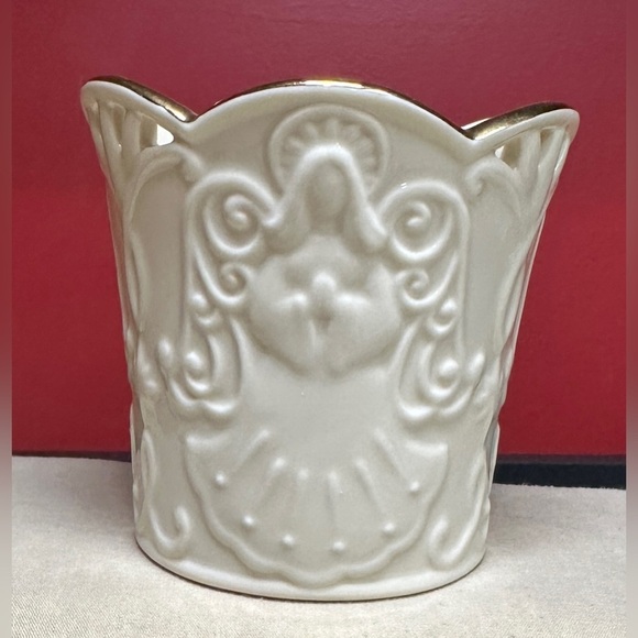 Lenox American by Design Merry Lights Porcelain Angel Votive with Gold Accents - Picture 3 of 16
